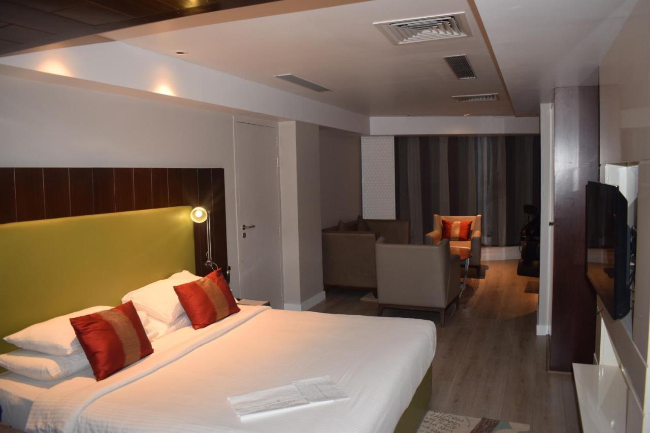 Country Inns & Suites By Radisson Manipal Buitenkant foto